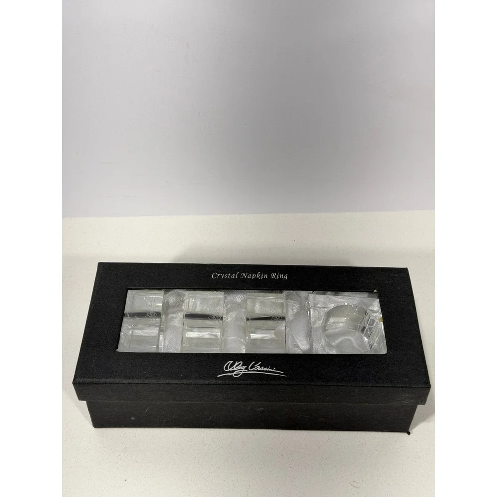 Oleg Cassini Crystal Napkin Rings jackie Set of 4‎ Clear Square Faceted Signed